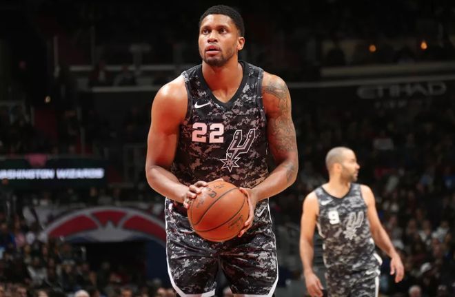 尤其是在媒 尤其是在媒