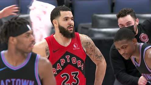 场上交锋引 场上交锋引