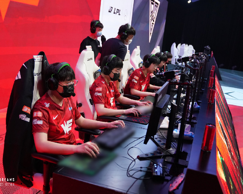 科瓦奇面临 科瓦奇面临