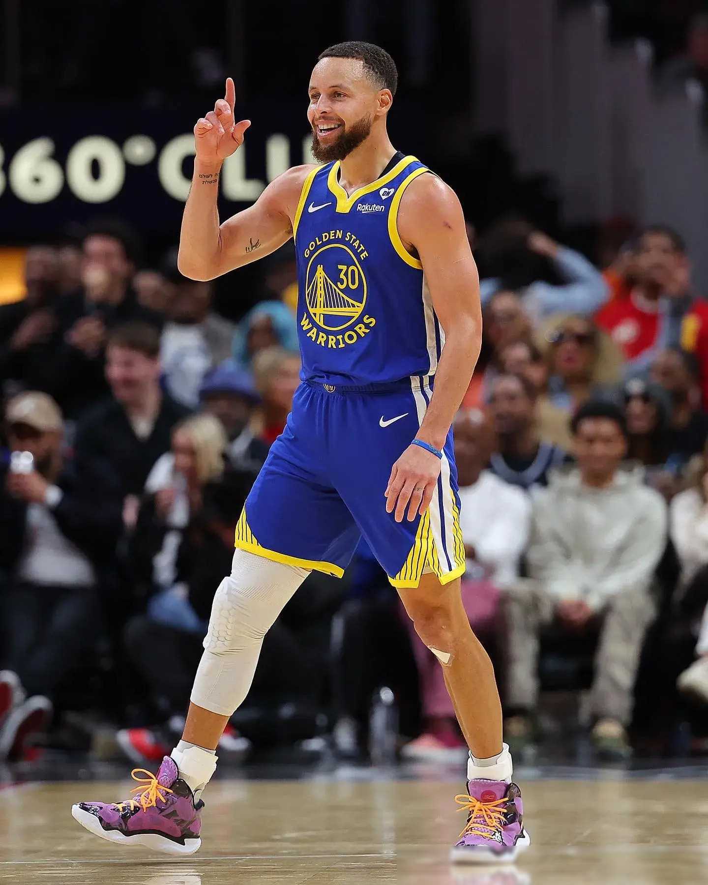 的三条线索 的三条线索